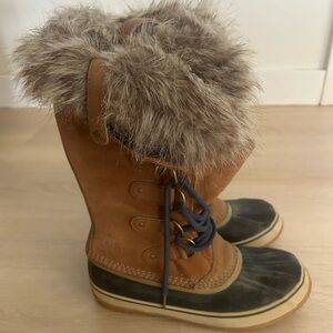 Sorel Black and Tan Joan of Arctic Winter Boots